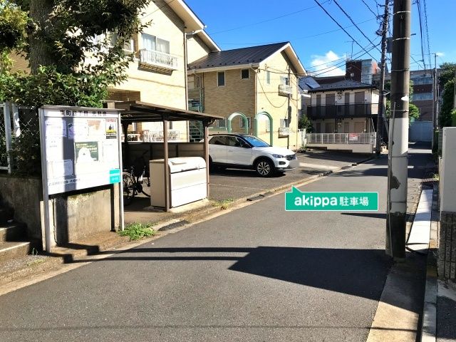 エクセル吉祥寺 駐車場の写真