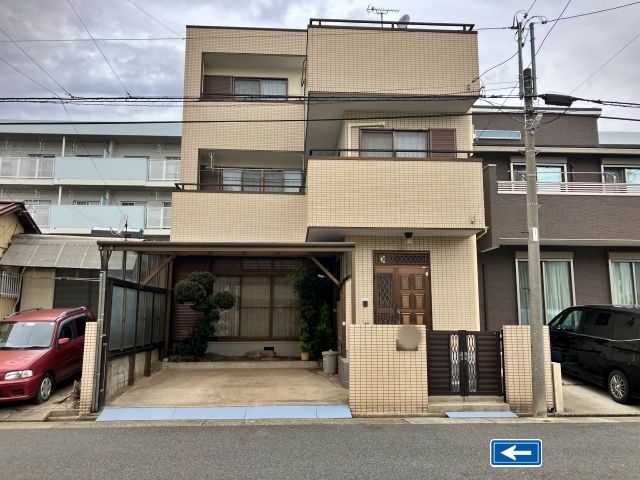 萱場2丁目9-24駐車場の駐車場写真