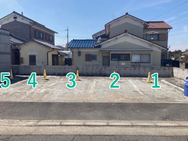 藤原旧跡横 駐車場の駐車場写真