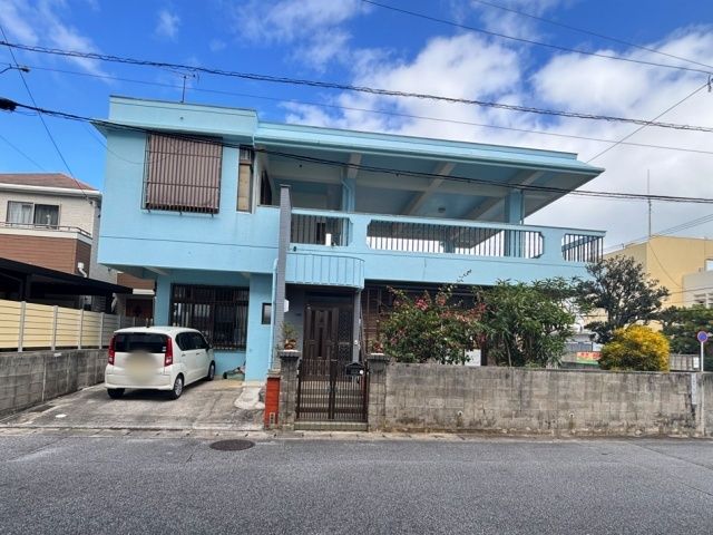 [fe903]泡瀬4-10 個宅駐車場の駐車場写真