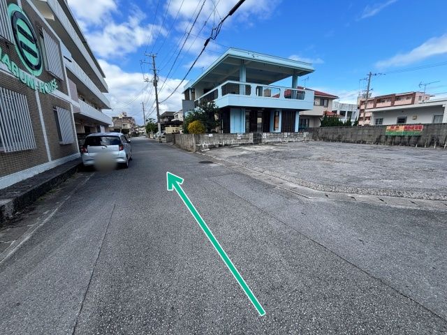 [fe903]泡瀬4-10 個宅駐車場の駐車場写真