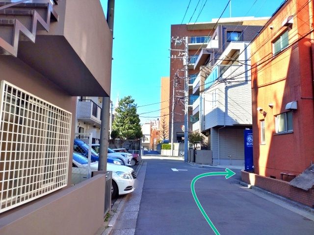 渋谷区神宮前2丁目 リンデ神宮前駐車場東南角の駐車場写真