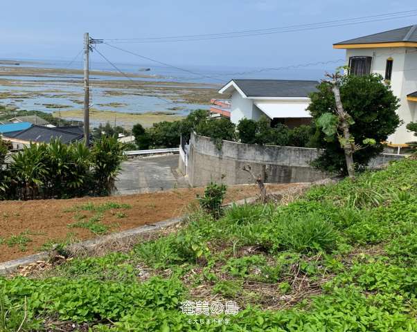 【売土地】徳之島町亀津南区 高台で亀津市街地を一望!!