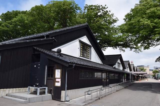 山居倉庫の画像