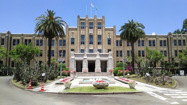 宮崎県庁の画像