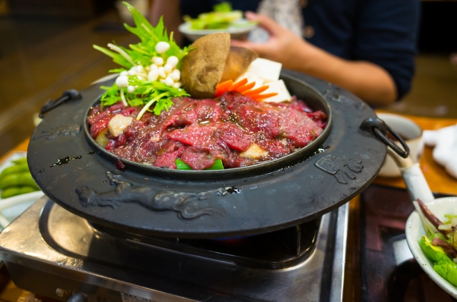 馬肉を使った鍋料理を何と呼ぶでしょうか？の画像