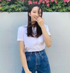 微笑む岩井ひかるちゃん