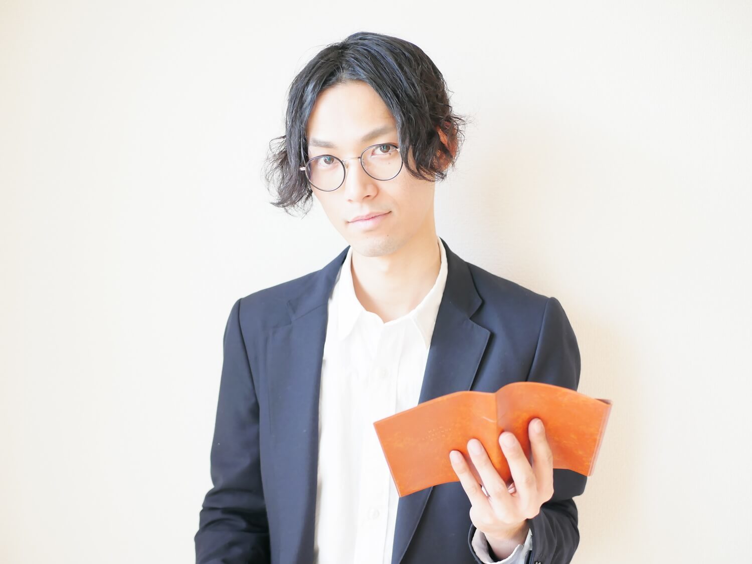 メガネをかけた男性
