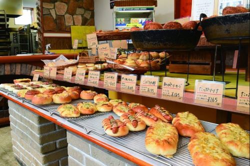 石窯パン工房ビパン - ベイクモール - 新潟県三条市石上2-14-22