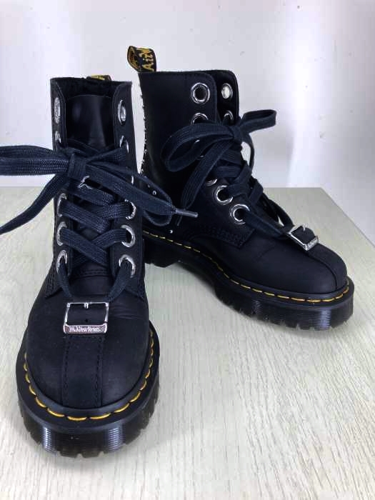 Dr.Martens（ドクターマーチン） センターバックル スタッツ  6ホール ブーツ レディース シューズ