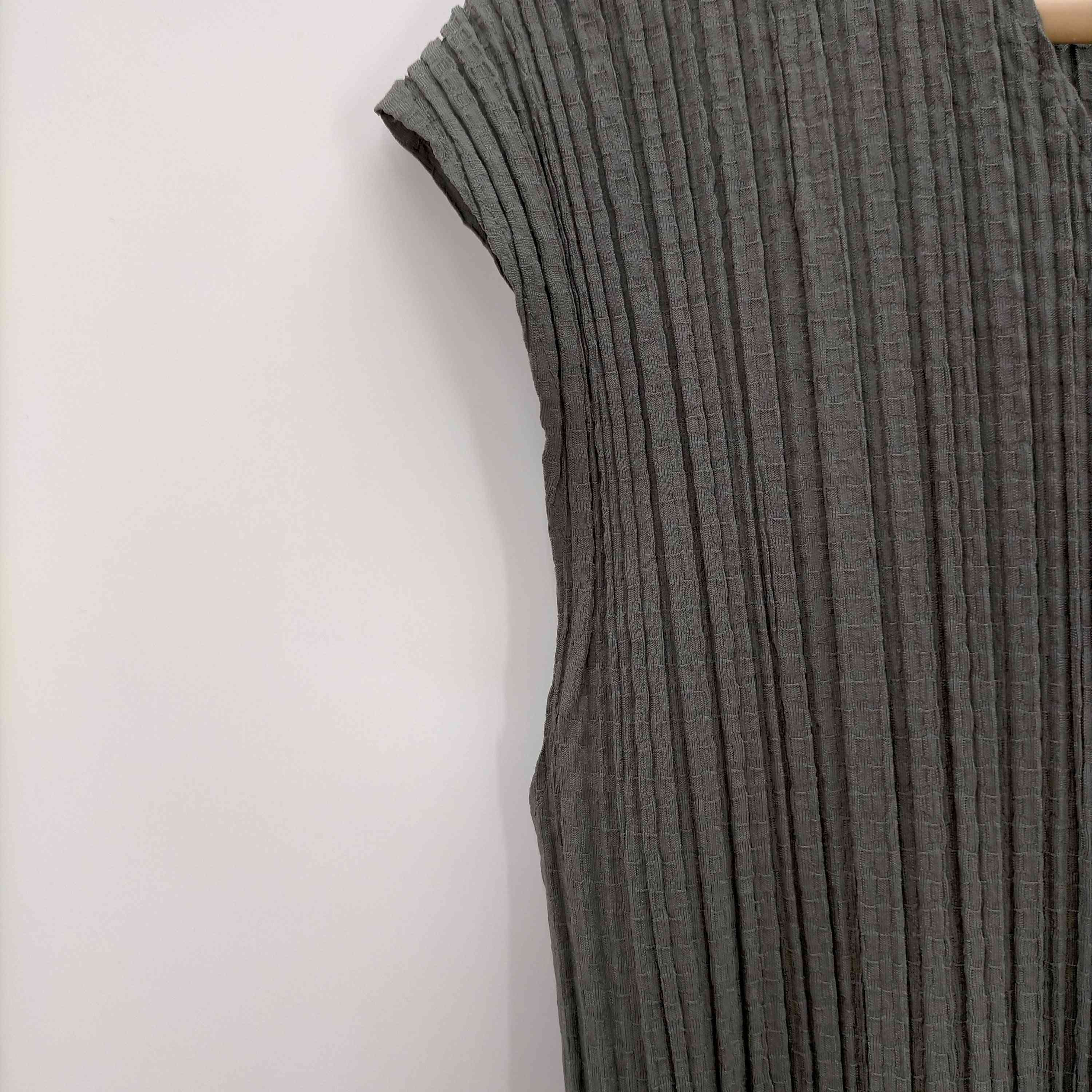 ISSEYMIYAKE Pleats Please チュニックGRAY