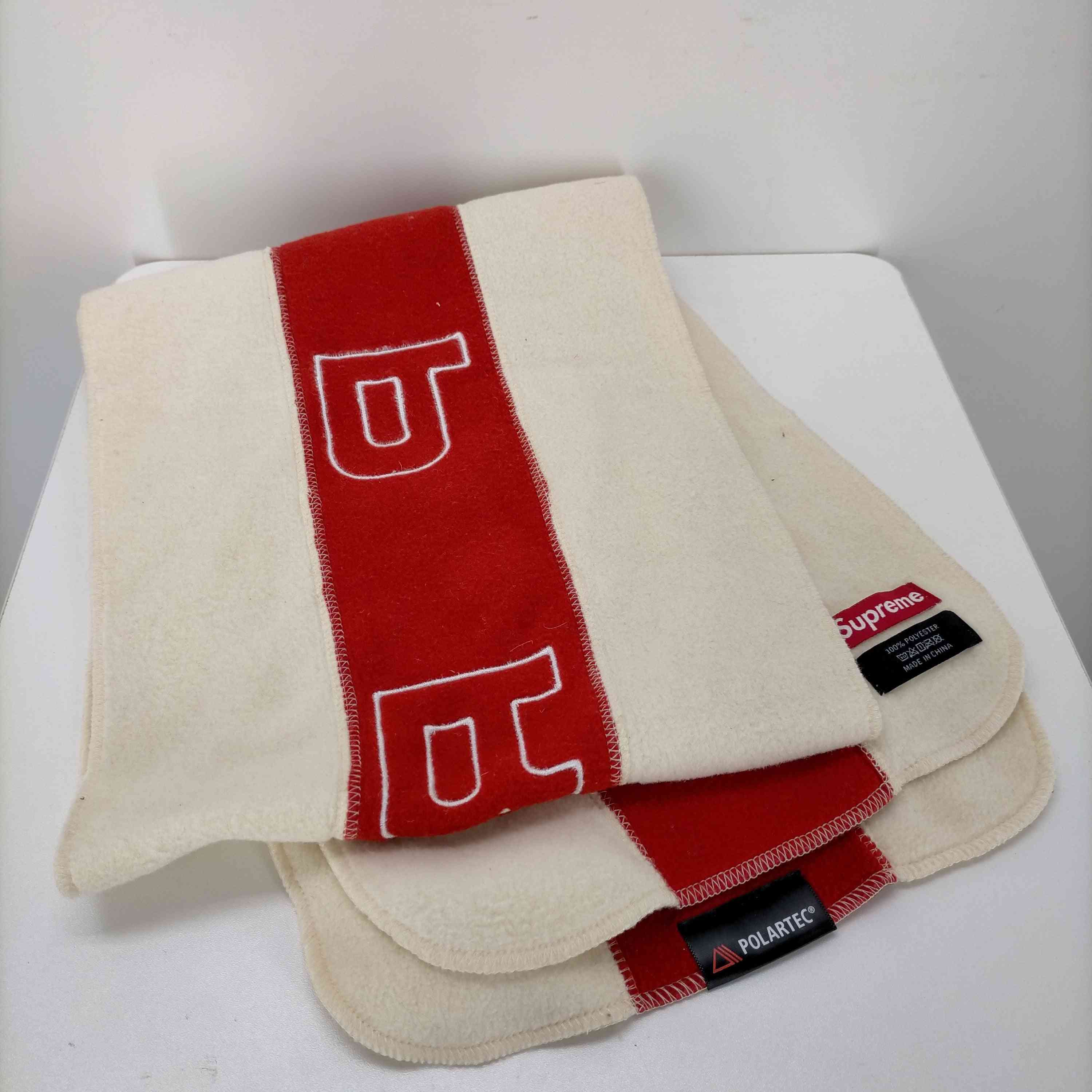 Supreme(シュプリーム)18AW Polartec Logo Scarf 【中古】【ブランド