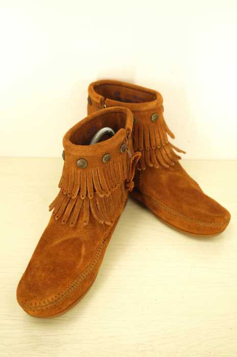 Minnetonka (ミネトンカ) ダブルフリンジサイドジップショートブーツ DOUBLE FRINGE SIDE ZIP BOOT レディース シューズ