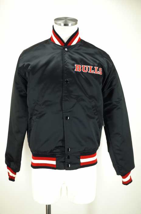 STARTER （スターター） ナイロンスタジアムジャケット BULLS メンズ アウター