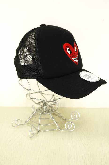 NEW ERA × Keith Haring (ニューエラ × キースへリング) HEART FACE メッシュキャップ メンズ 帽子