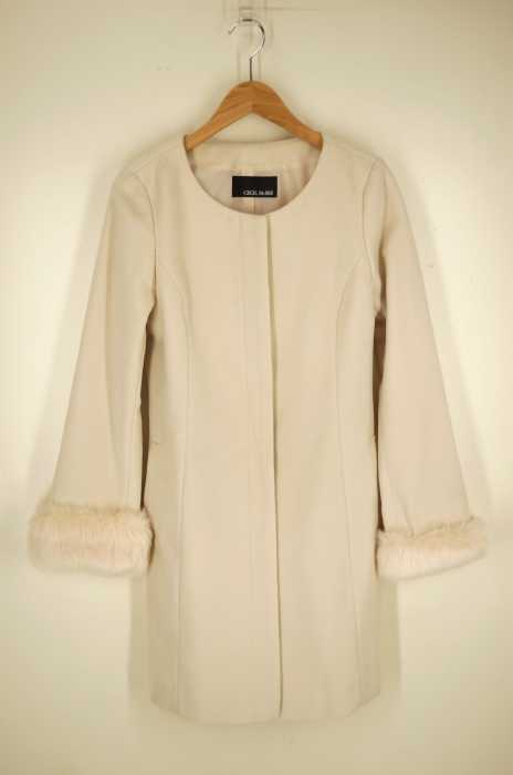 CECIL McBEE（セシルマクビー） 袖ファーノーカラーコート レディース アウター