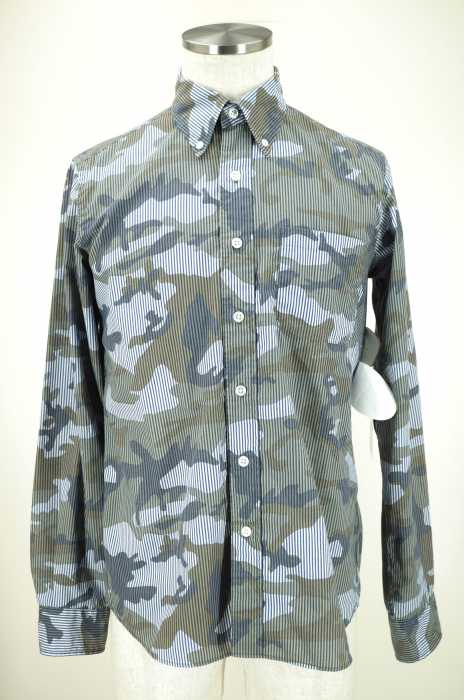 SOPHNET. （ソフネット） CAMOUFLAGE OVER PRINT STRIPE B.D SHIRT　シ メンズ トップス