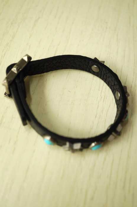 VALENTINO GARAVANI（ヴァレンティノガラヴァーニ） レザーブレスレット メンズ ファッション雑貨