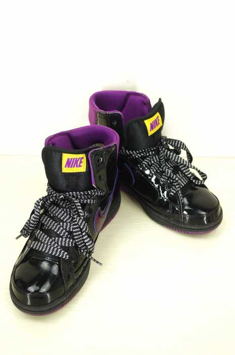 NIKE （ナイキ） TROUPE MID エアトゥループミッド ハイカットスニーカー レディース シューズ