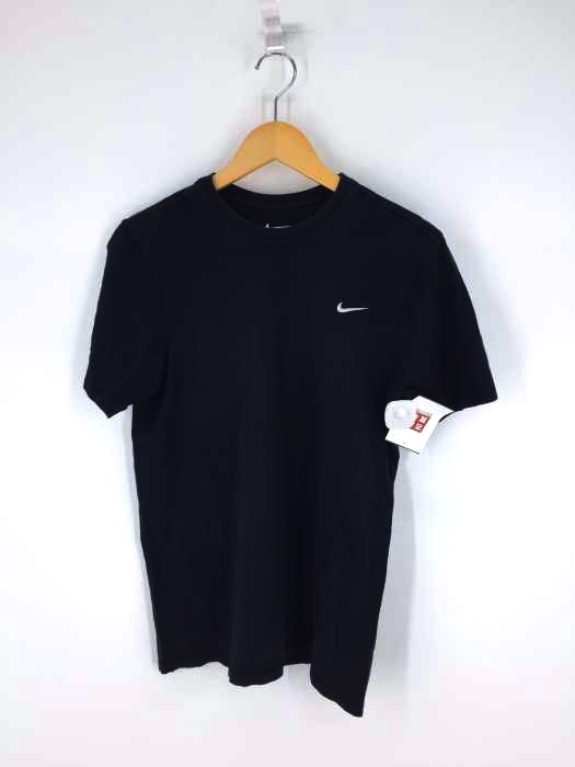 NIKE（ナイキ） スウォッシュ刺繍半袖Tシャツ メンズ トップス