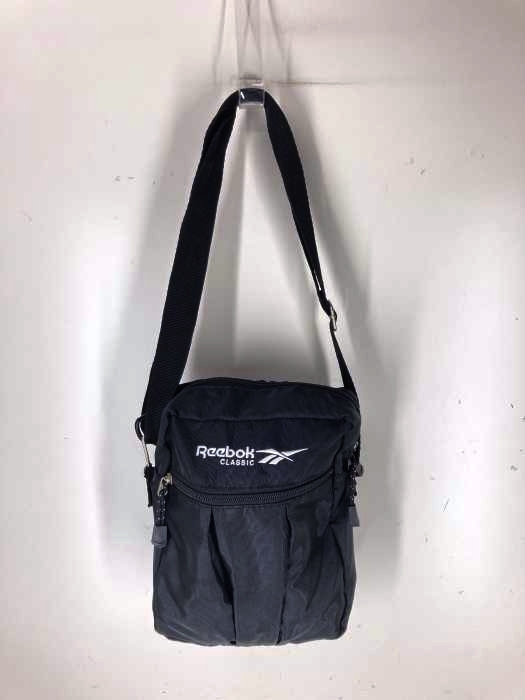 REEBOK CLASSIC（リーボッククラシック） 刺繍ロゴ ショルダーバッグ メンズ バッグ