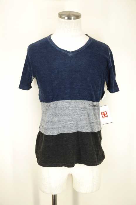 EMPORIO ARMANI （エンポリオアルマーニ） VネックTシャツ メンズ トップス