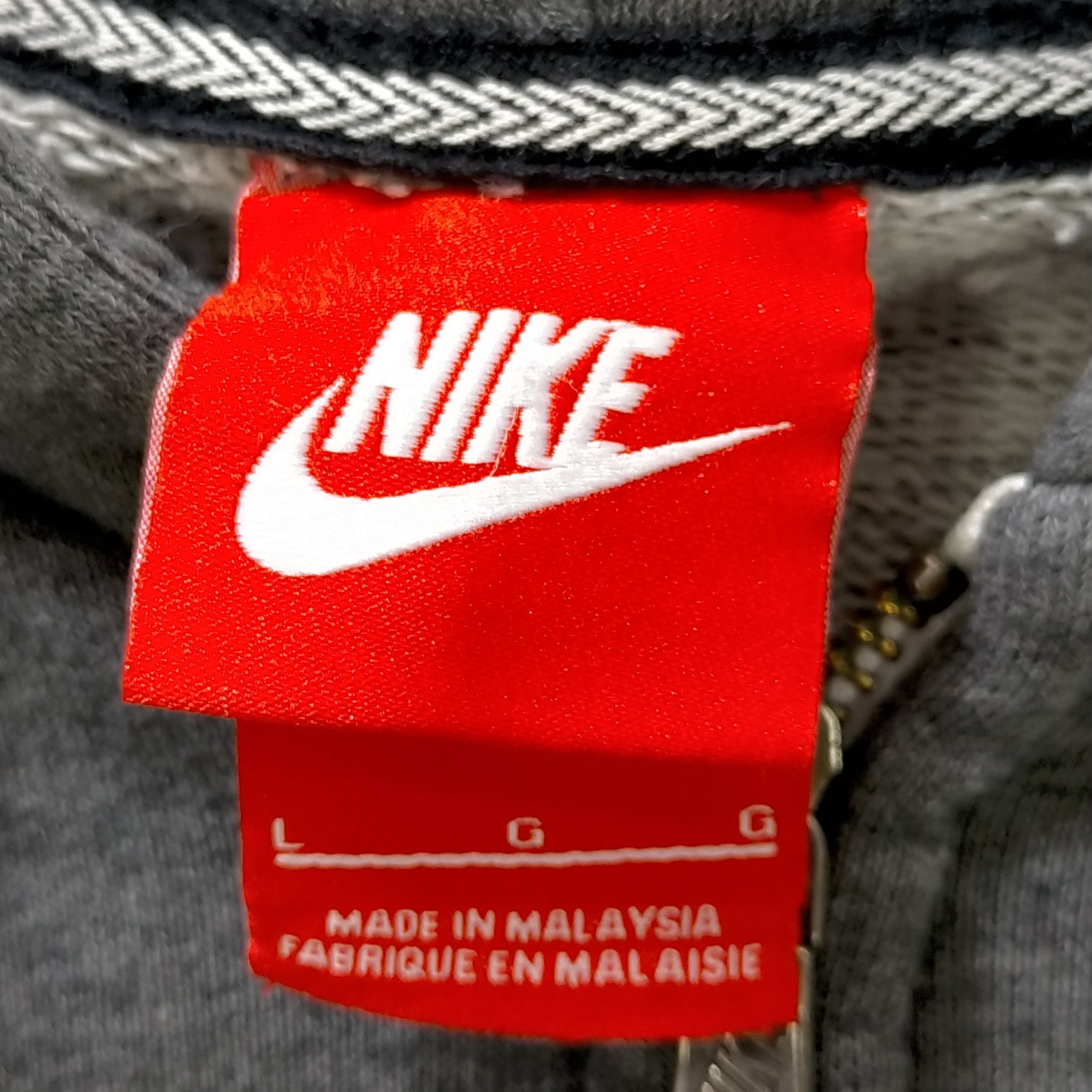 NIKE(ナイキ)フロントロゴ ジップアップ フーディー 【中古