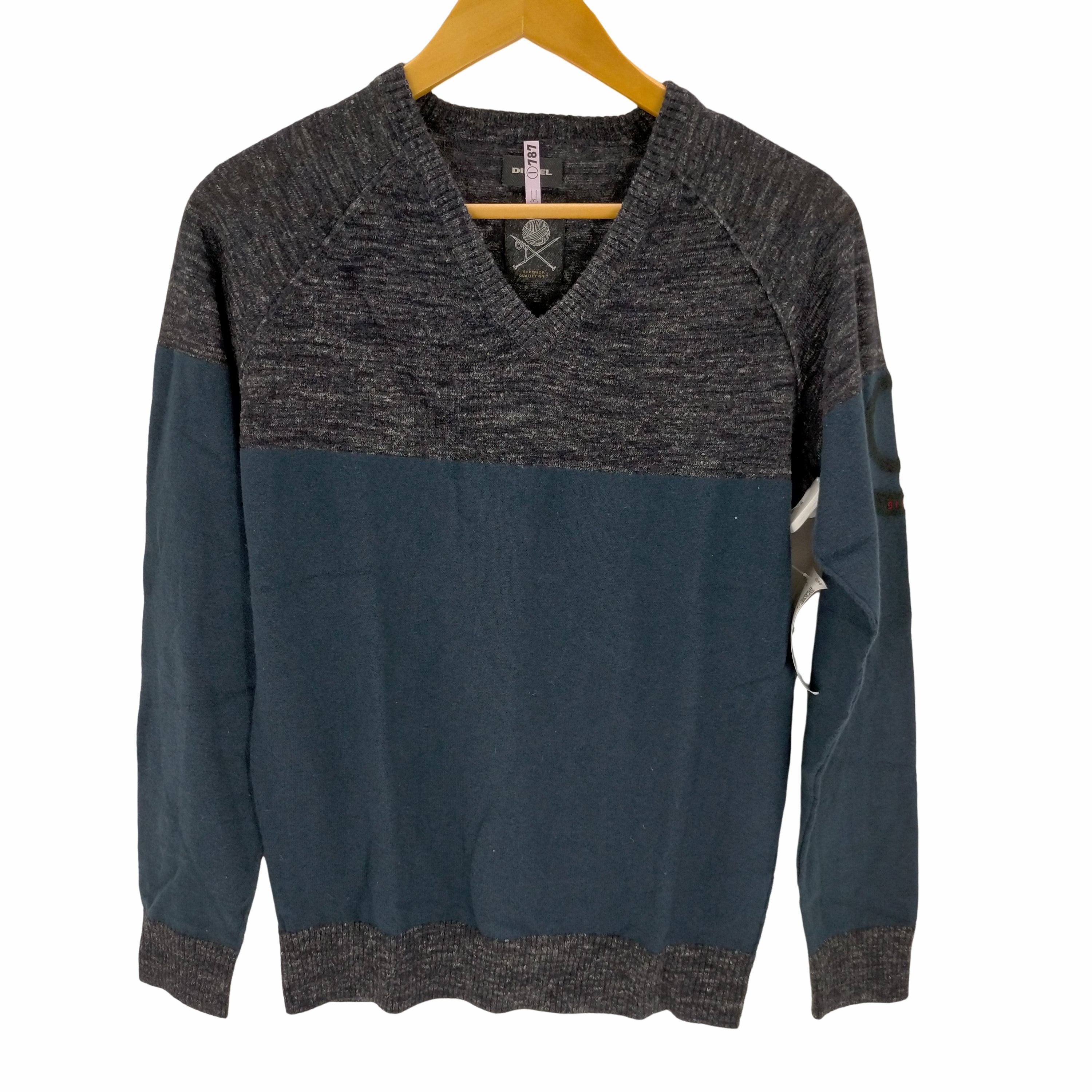DIESEL(ディーゼル)Vネックニット 【中古】【ブランド古着バズストア 