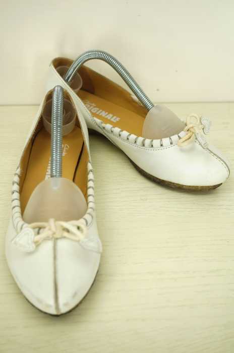 Clarks（クラークス） レザーフラットシューズ レディース シューズ