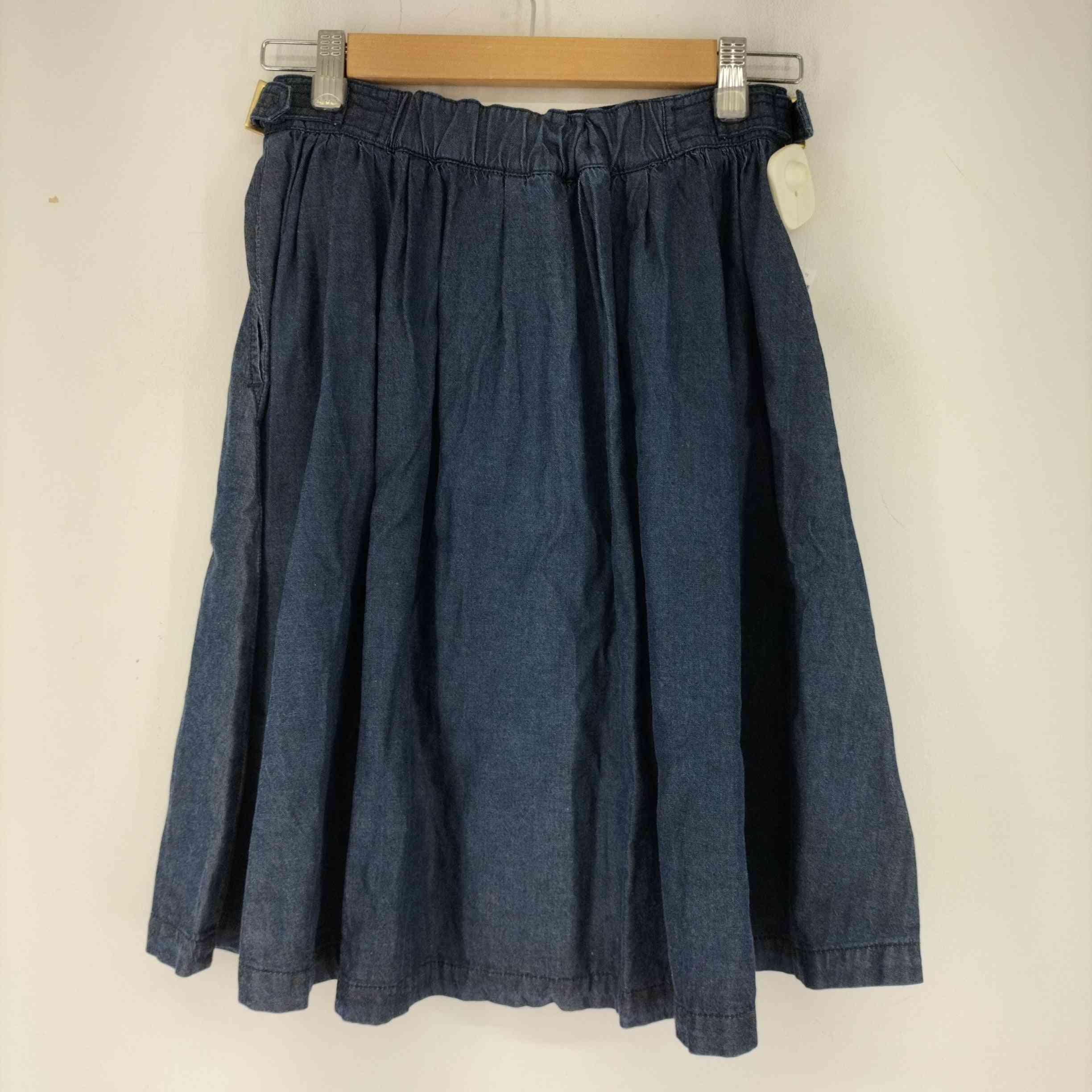 BLUE LABEL CRESTBRIDGE(ブルーレーベルクレストブリッジ)フレア  