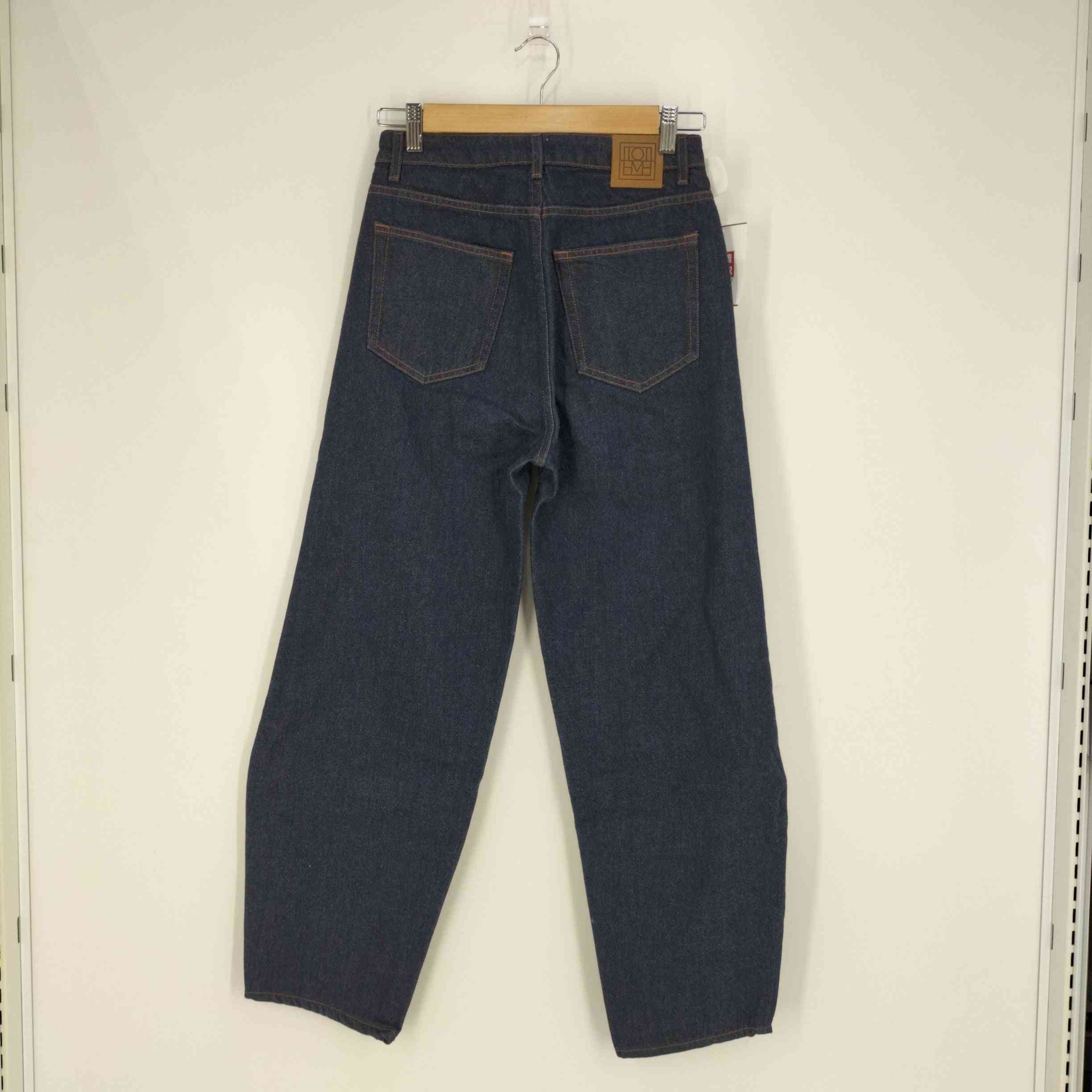 toteme(トーテム)BARREL LEG DENIM テーパードレッグデニムパンツ 