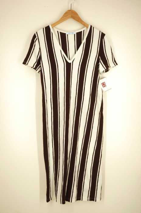 ZARA TRF （ザラティーアールエフ） Vネック レディース ワンピース