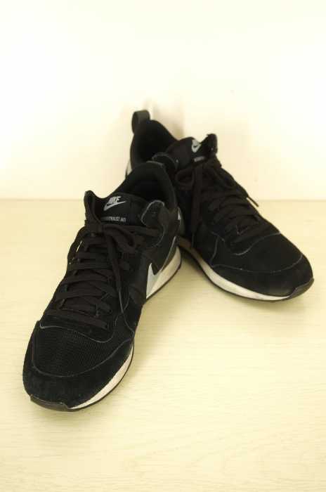 NIKE （ナイキ） INTERNATIONALIST MID メンズ シューズ