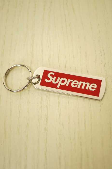 Supreme （シュプリーム） ボックスロゴキーホルダー メンズ ファッション雑貨