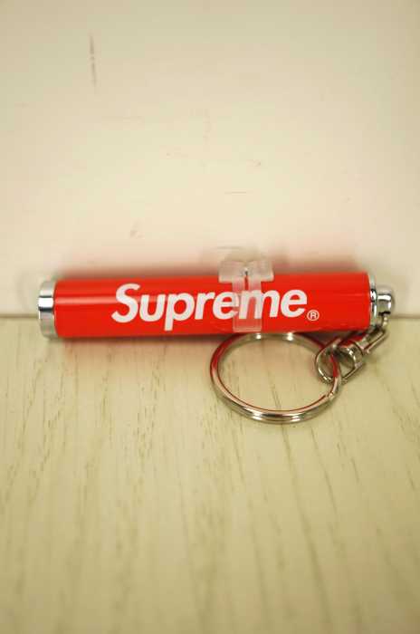 Supreme （シュプリーム） ロゴ入りLEDライト メンズ ファッション雑貨