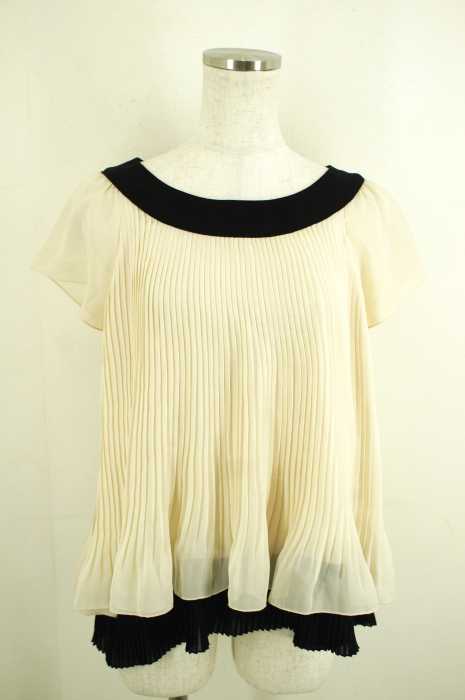 Ray BEAMS （レイビームス） プリーツシフォントップス レディース トップス