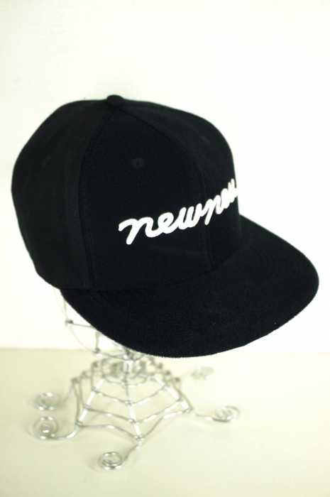 newneu（ニューニュー） WHITE LOGO メンズ 帽子