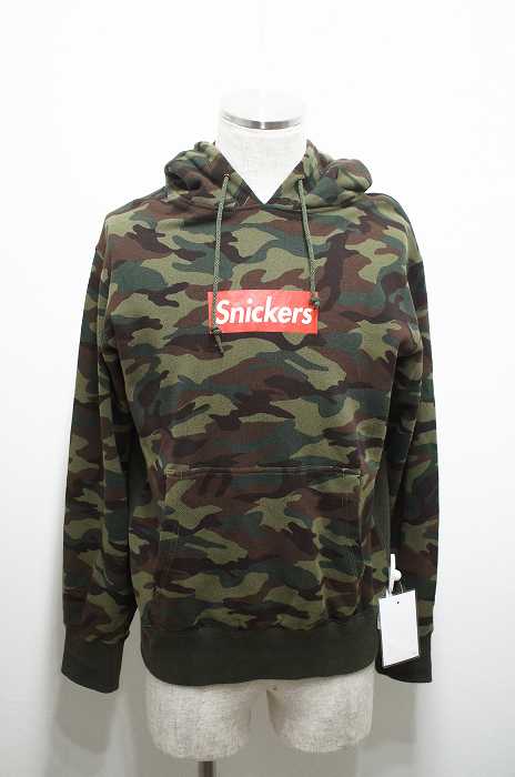 Mark McNairy for Heather Grey Wall (マーク マクナイリー フォー ヘザー グレー ウォール) カモフラ柄 snickers BOXロゴプルオーバーパーカー メンズ トップス
