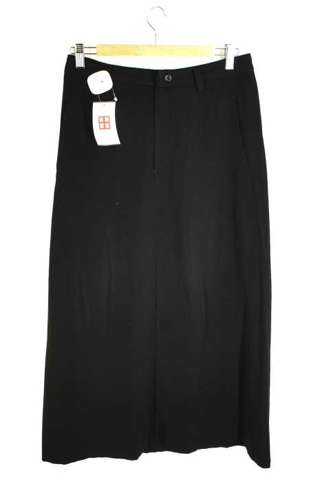 ISSEY MIYAKE(イッセイミヤケ) セミタイトスカート レディース スカート