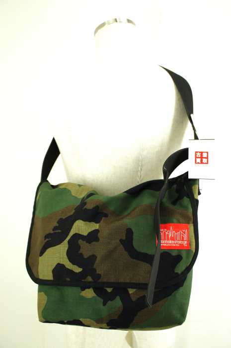 Manhattan Portage featuring Micky Mouse (マンハッタンポーテージ) カモ柄メッセンジャーバッグ メンズ バッグ
