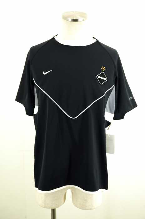 F.C.Real Bristol/ F.C.R.B. NIKE（エフシーレアルブリストル / エフシーアールビー×ナイキ) ロゴ入りウォームアップシャツ メンズ トップス