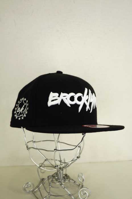 NEW ERA × BROOKLYN （ニューエラ × ブルックリン） 9FIFTY ロゴ刺繍スナップバックキャップ メンズ 帽子