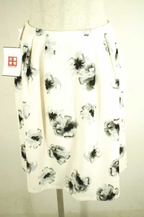 Natural Beauty Basic ナチュラルビューティーベーシック 花柄プリント レディース スカート ブランド古着買取販売バズストア