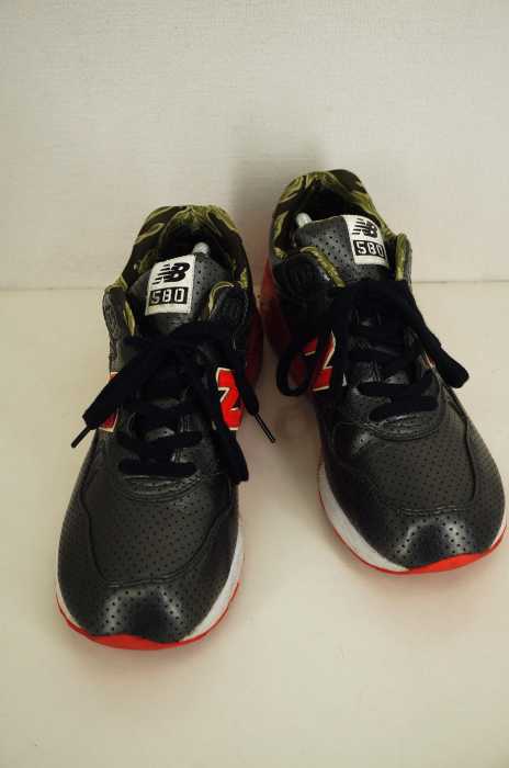 NEW BALANCE × STUSSY × UNDEFEATED × HECTIC （ニューバランス × ステューシー × アンディフィーテッド × ヘクティク） MT580UGM ROLLBAR メタリックスニーカー メンズ シューズ