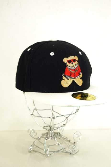 JOYRICH (ジョイリッチ) ベア刺繍スナップバックキャップ メンズ 帽子