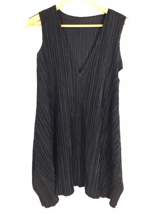 PLEATS PLEASE ISSEY MIYAKE（プリーツプリーズイッセイミヤケ