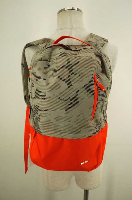 incase （インケース） カモ柄バッグパック メンズ バッグ