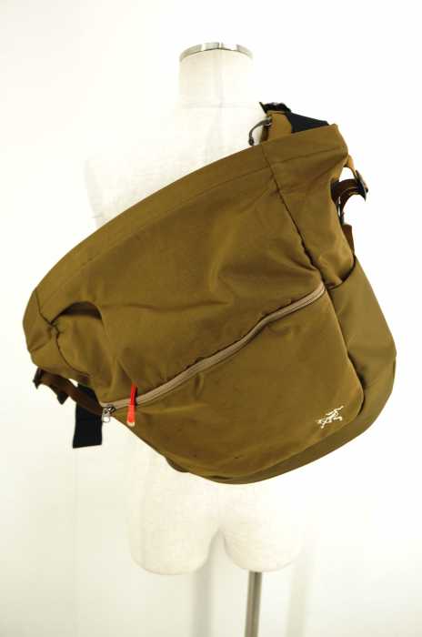 ARCTERYX (アークテリクス) ボディーバッグ ショルダーバッグ メンズ バッグ