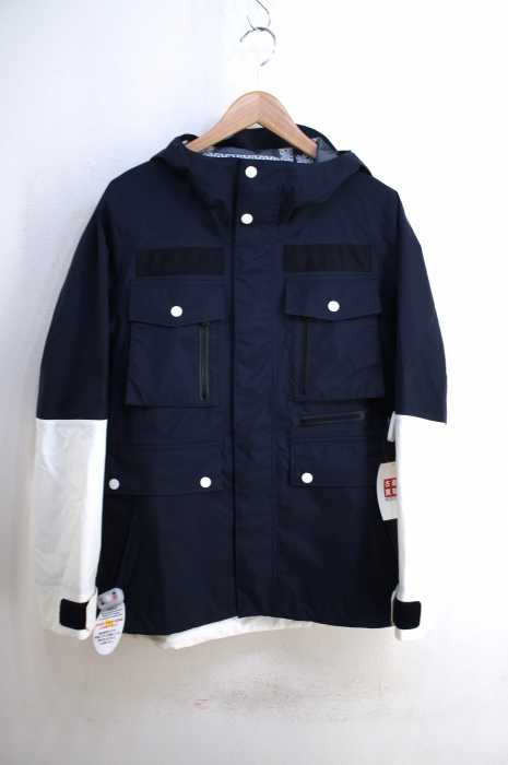 WHITE MOUNTAINEERING（ホワイトマウンテニアリング） バイカラーマウンテンパーカー メンズ アウター