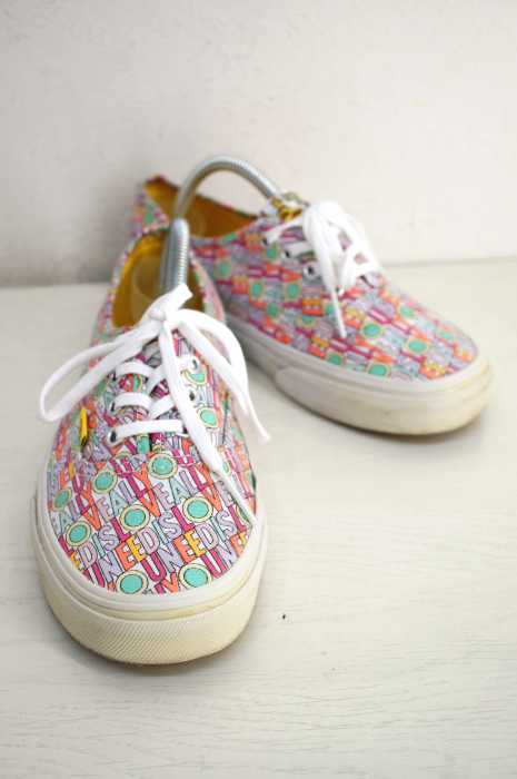 VANS × THE Beatles (ヴァンズ×ビートルズ) AUTHENTIC 総柄 オーセンティック レディース シューズ
